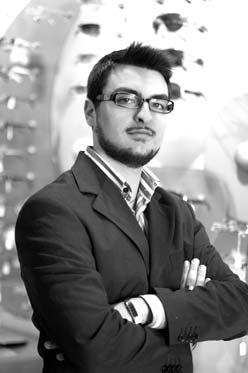 Adriano Lombardi, responsabile web e marketing del centro ottico Vision Light.